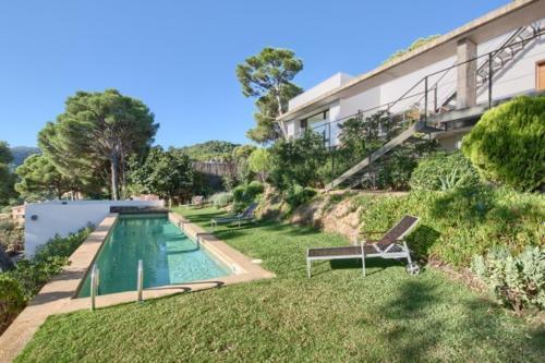 Begur Villa Sleeps 6 Pool Air Con Wifi