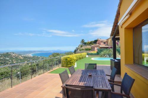 Begur Villa Sleeps 8 Pool Wifi