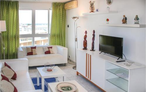 Two-bedroom Apartment In Benalmadena