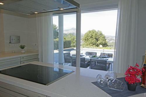 Benitachell Villa Sleeps 8 Pool Air Con Wifi