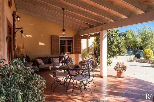 Buger Villa Sleeps 6 Pool Air Con Wifi
