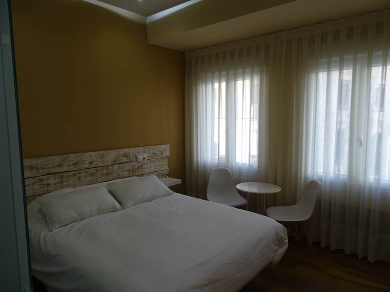 Hostal Urban Burgos