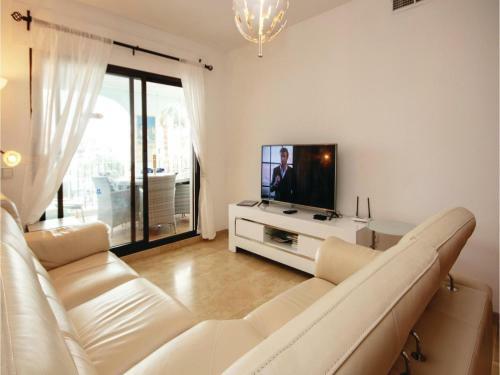 Three-bedroom Apartment In Puerto De La Duquesa