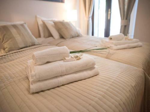 Deia Villa Sleeps 8 Pool Air Con Wifi