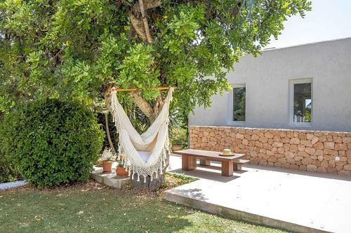 Es Cubells Villa Sleeps 12 Pool Air Con Wifi