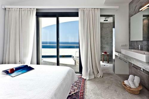 Es Cubells Villa Sleeps 10 Pool Air Con Wifi