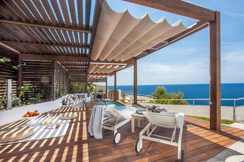 Es Cubells Villa Sleeps 10 Pool Air Con Wifi