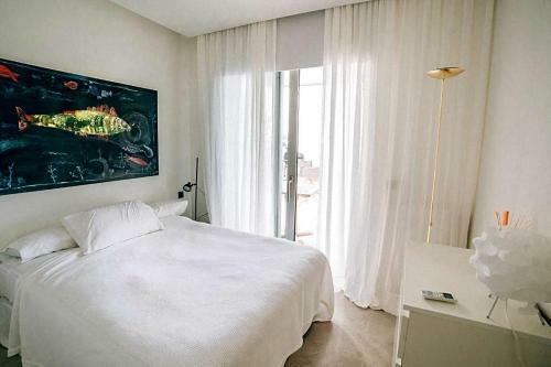 Es Cubells Villa Sleeps 6 Pool Air Con Wifi