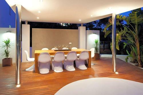 Es Cubells Villa Sleeps 12 Pool Air Con Wifi