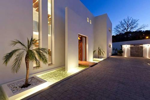 Es Cubells Villa Sleeps 12 Pool Air Con Wifi