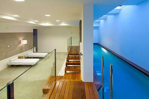 Es Cubells Villa Sleeps 12 Pool Air Con Wifi