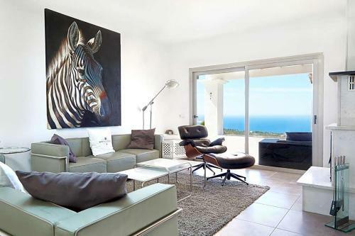 Es Cubells Villa Sleeps 10 Pool Air Con Wifi