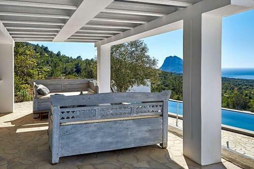 Es Cubells Villa Sleeps 10 Pool Air Con Wifi
