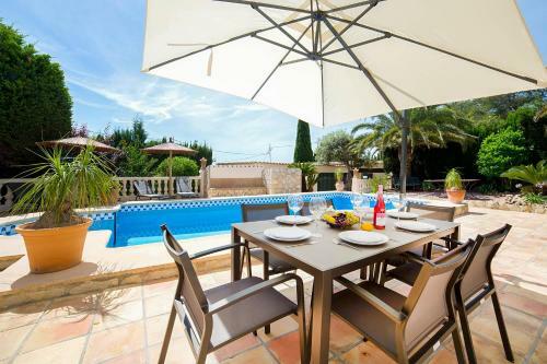 Fanadix Villa Sleeps 6 Pool Air Con Wifi