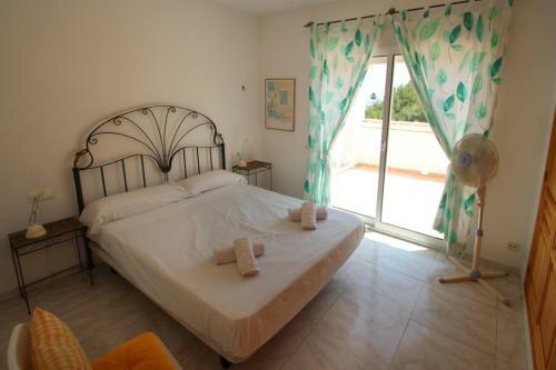 Urbanitzacio Montemar Villa Sleeps 6 Pool Air Con