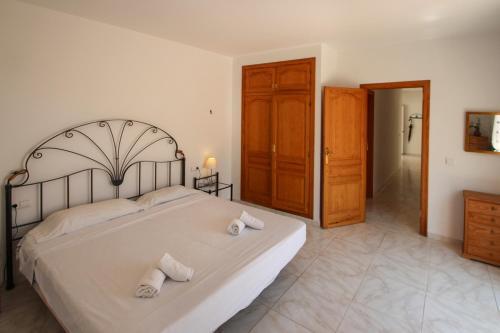 Urbanitzacio Montemar Villa Sleeps 6 Pool Air Con