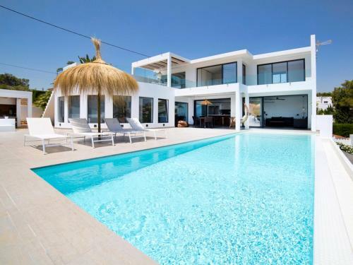 Fanadix Villa Sleeps 8 Pool Air Con Wifi