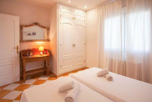 Urbanitzacio Montemar Villa Sleeps 8 Pool Air Con