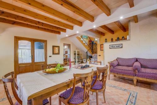 Inca Villa Sleeps 8 Pool Air Con Wifi
