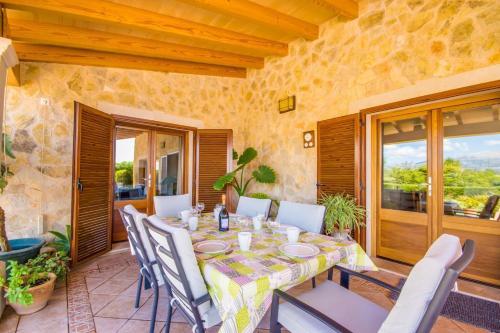 Inca Villa Sleeps 8 Pool Air Con Wifi