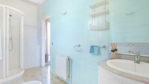 Lloret De Mar Villa Sleeps 7
