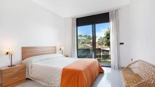 Lloret De Mar Villa Sleeps 8