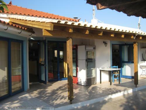 Hostal Maravelias House