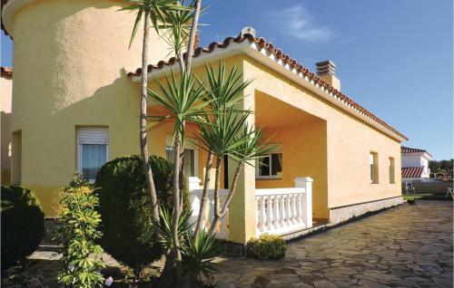 Three-bedroom Holiday Home In Miami Playa