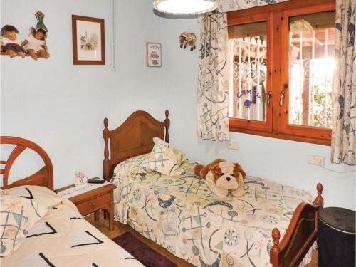 Three-bedroom Holiday Home In Miami Platja