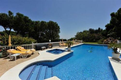 Mijas Villa Sleeps 8 Pool Air Con Wifi
