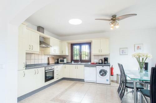 Playa Blanca Villa Sleeps 12 Pool Wifi