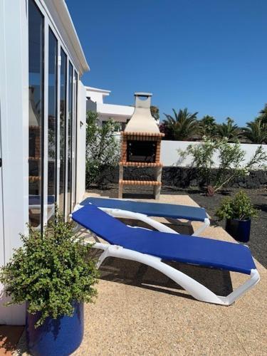 Playa Blanca Villa Sleeps 6 Pool Wifi