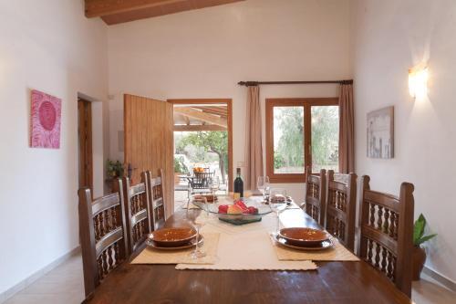 Pollenca Villa Sleeps 5 Pool Wifi
