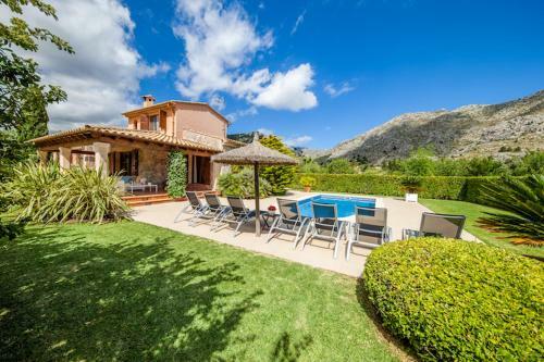 Pollenca Villa Sleeps 8 Pool Air Con Wifi