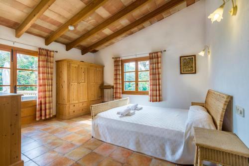 Pollenca Villa Sleeps 10 Pool Air Con Wifi