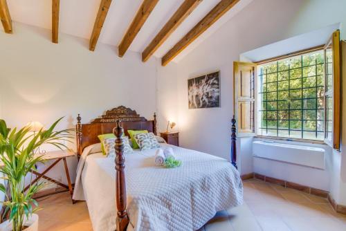 Pollenca Villa Sleeps 6 Pool Wifi