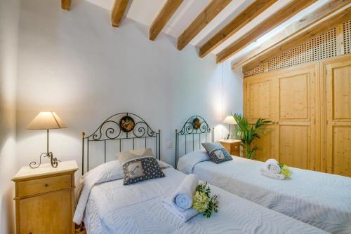Pollenca Villa Sleeps 6 Pool Wifi
