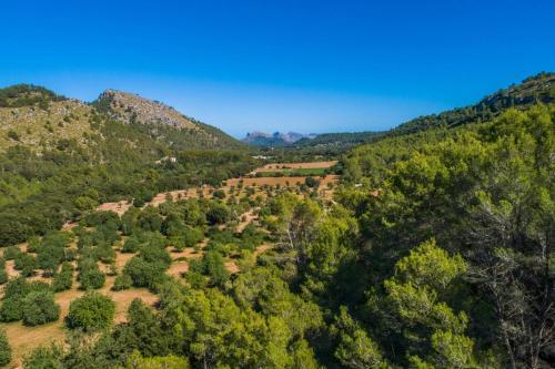 Pollenca Villa Sleeps 6 Pool Wifi