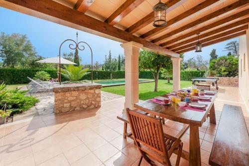 Pollenca Villa Sleeps 6 Pool Air Con Wifi