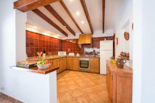 Pollenca Villa Sleeps 6 Pool Air Con Wifi