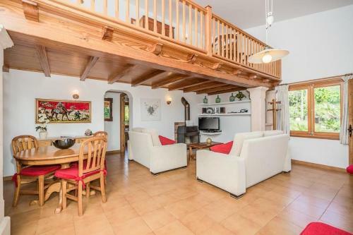 Pollenca Villa Sleeps 5 Pool Air Con Wifi