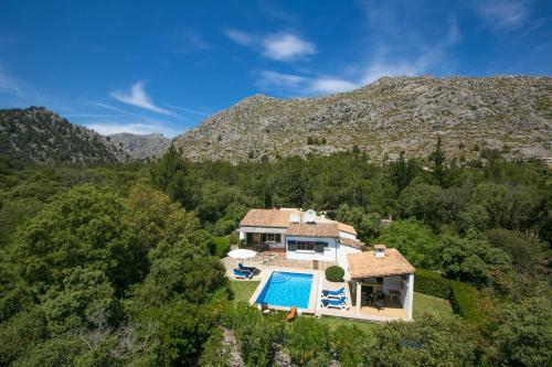 Pollenca Villa Sleeps 4 Pool Air Con Wifi