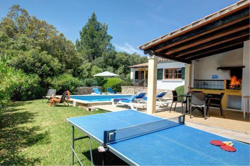 Pollenca Villa Sleeps 4 Pool Air Con Wifi