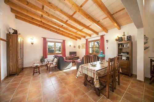 Pollenca Villa Sleeps 4 Pool Air Con Wifi