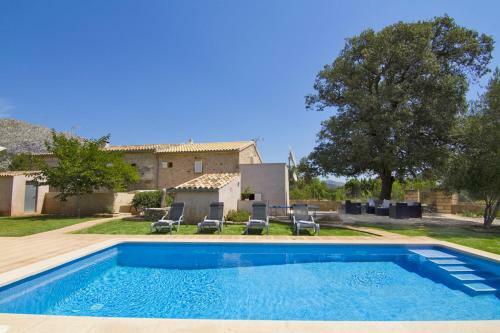 Pollenca Villa Sleeps 6 Pool Air Con Wifi