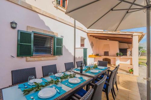 Pollenca Villa Sleeps 12 Pool Air Con Wifi