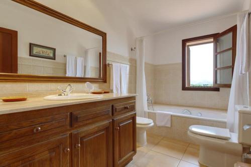 Pollenca Villa Sleeps 8 Pool Air Con Wifi