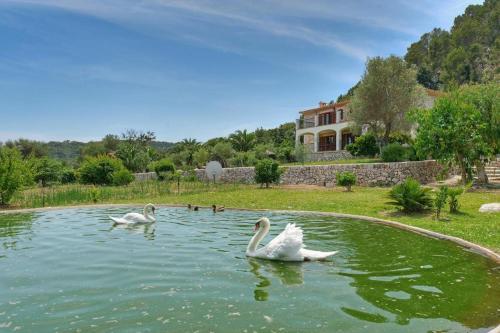 Pollenca Villa Sleeps 8 Pool Air Con Wifi