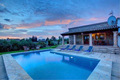 Pollenca Villa Sleeps 4 Pool Air Con Wifi