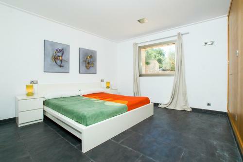 Pollenca Villa Sleeps 8 Pool Air Con Wifi